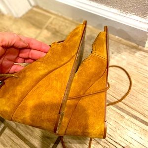 ZARA Basic Tan Size 39/8-8.5